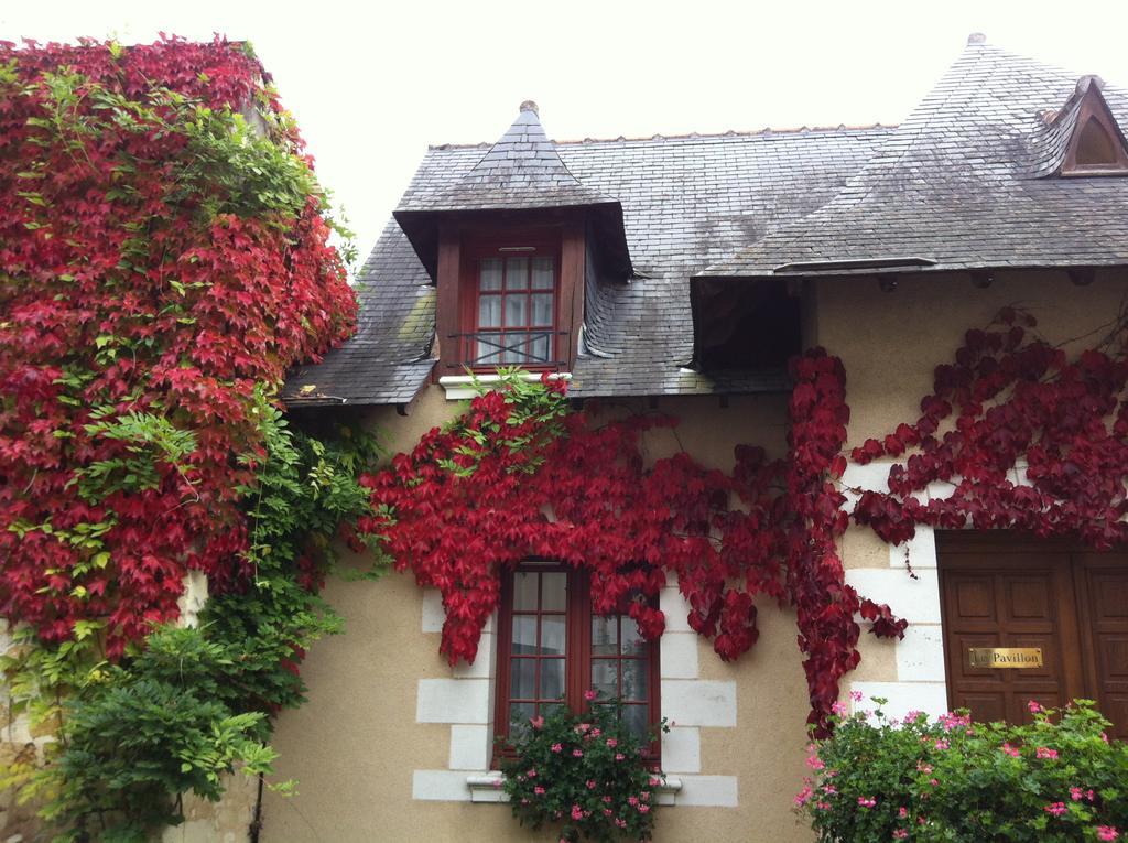 Logis Hotel La Croix Blanche Fontevraud Exterior photo