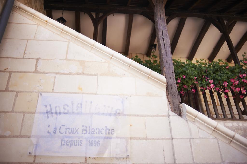 Logis Hotel La Croix Blanche Fontevraud Exterior photo